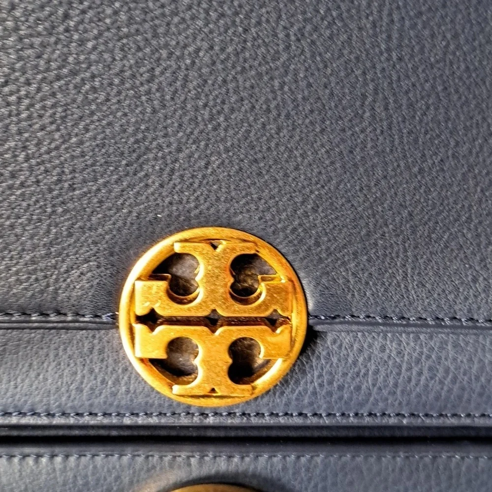 Tory Burch Chelsea Leather Shoulder Bag EUC